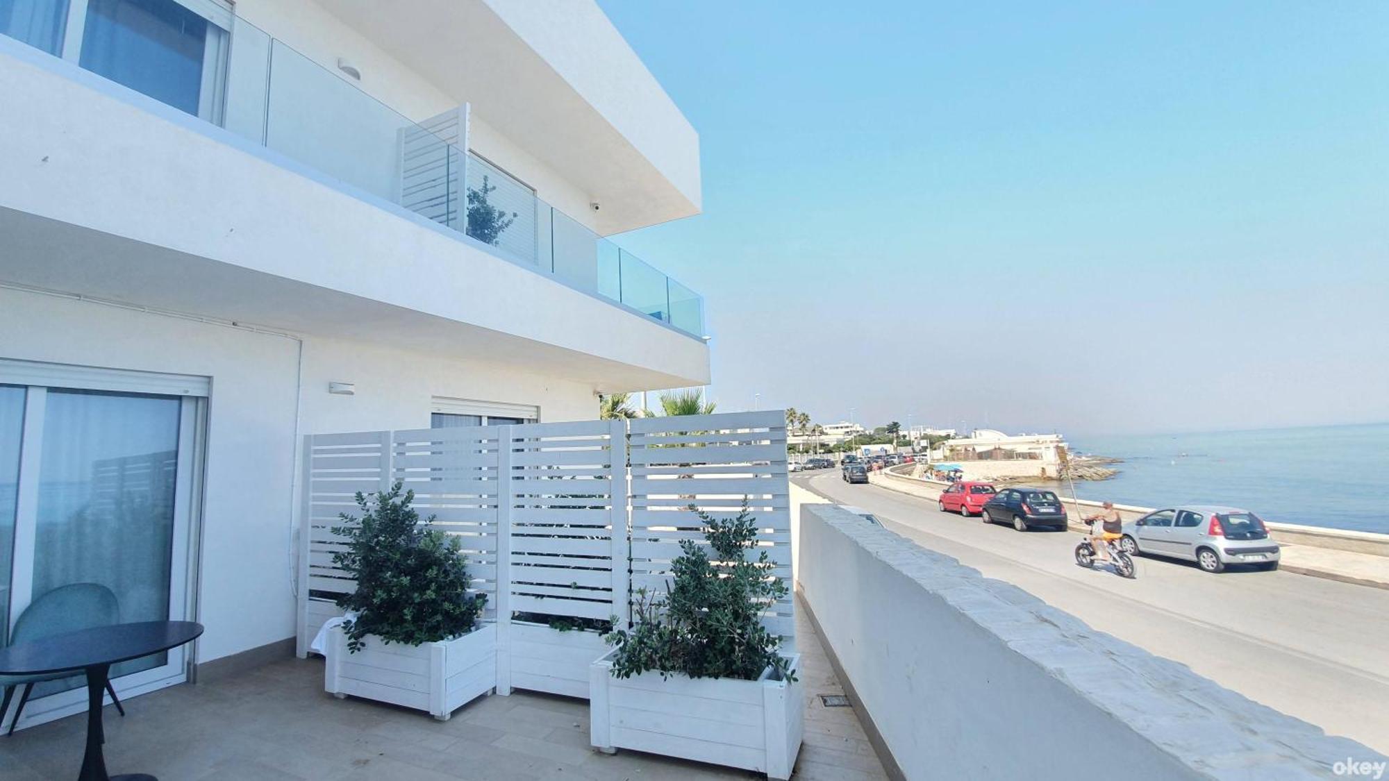 בארי Villa Mediterranea Apartments - Seaview, Pool & Garden מראה חיצוני תמונה