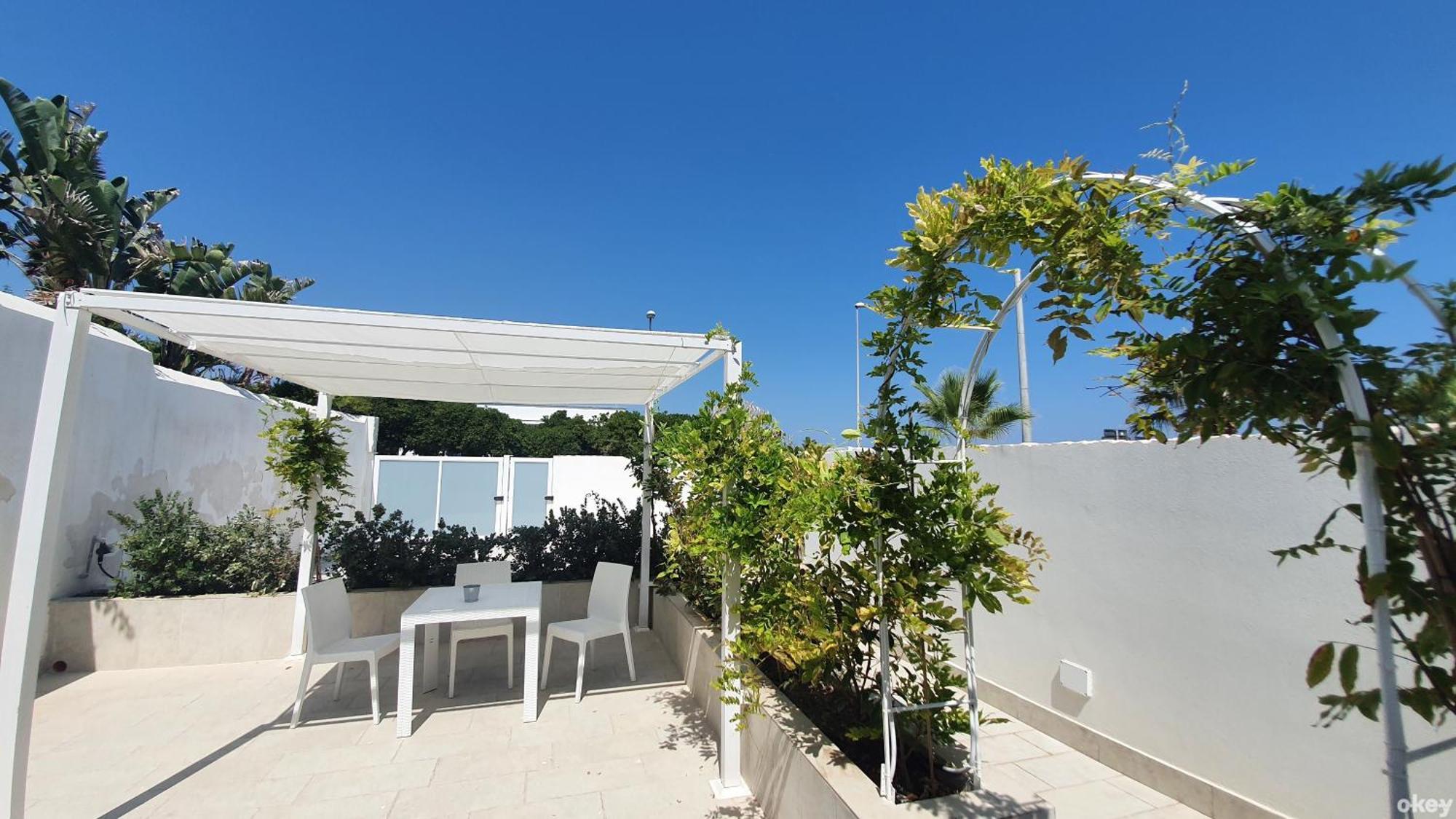 בארי Villa Mediterranea Apartments - Seaview, Pool & Garden מראה חיצוני תמונה
