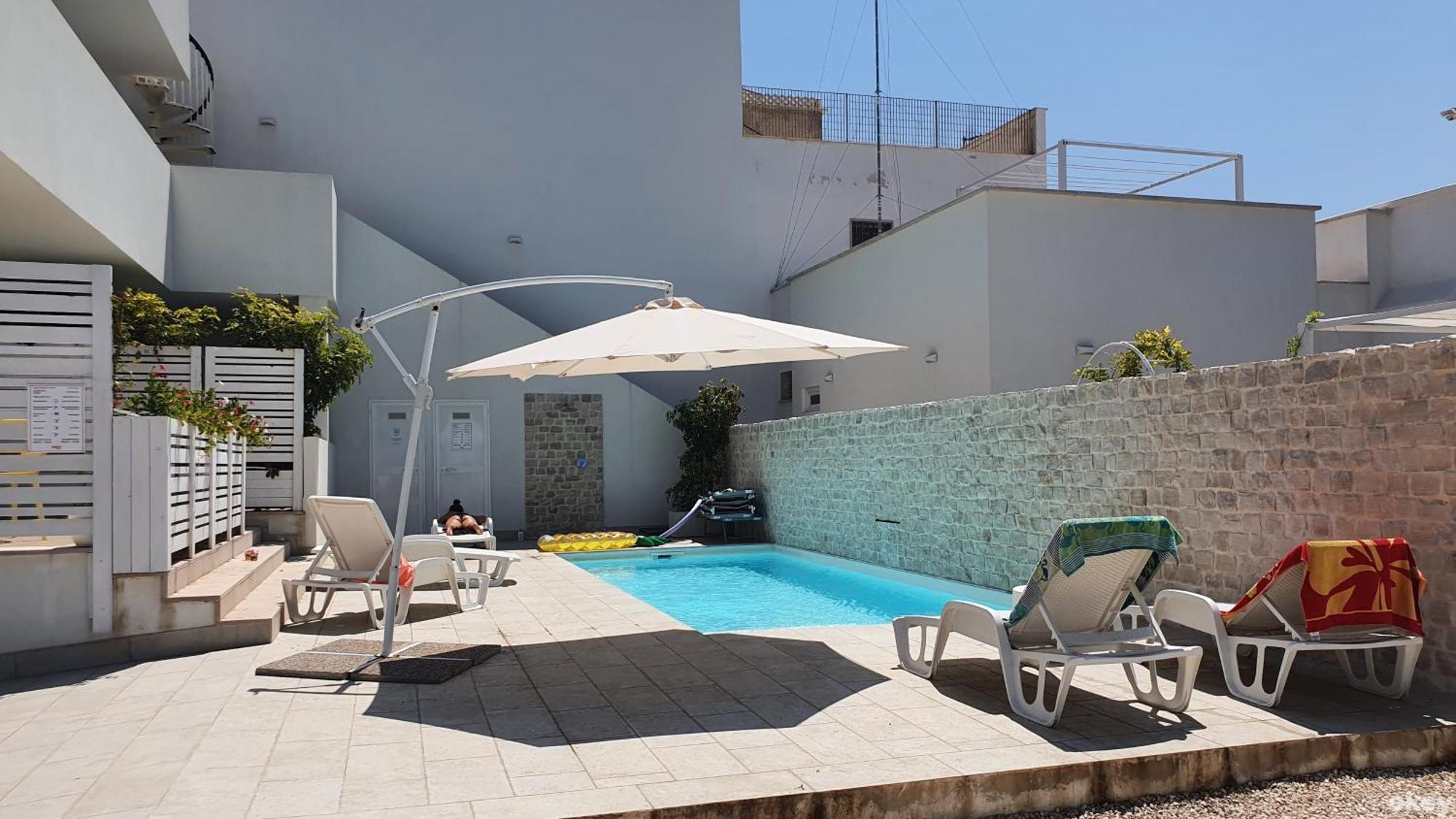 בארי Villa Mediterranea Apartments - Seaview, Pool & Garden מראה חיצוני תמונה